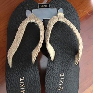 Ladies sandals